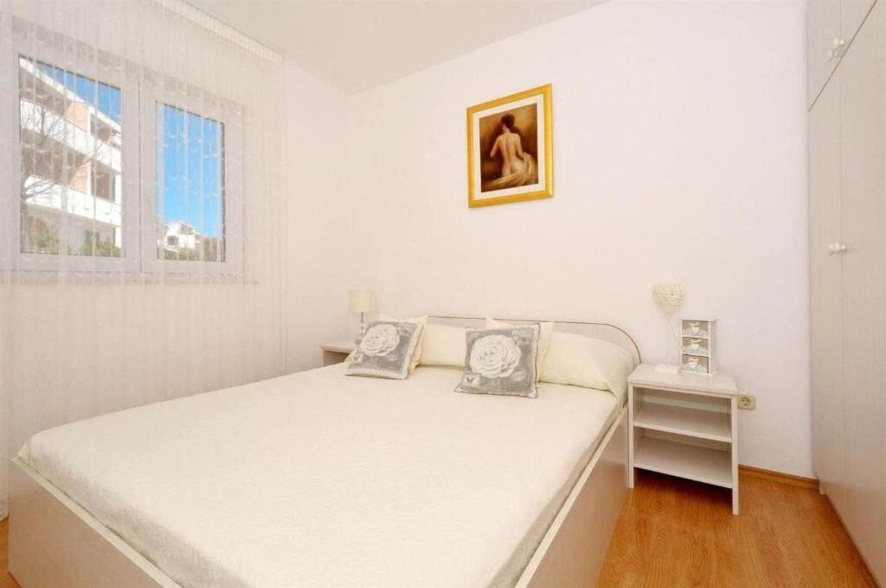 Apartments Sandy Рогозниця Екстер'єр фото
