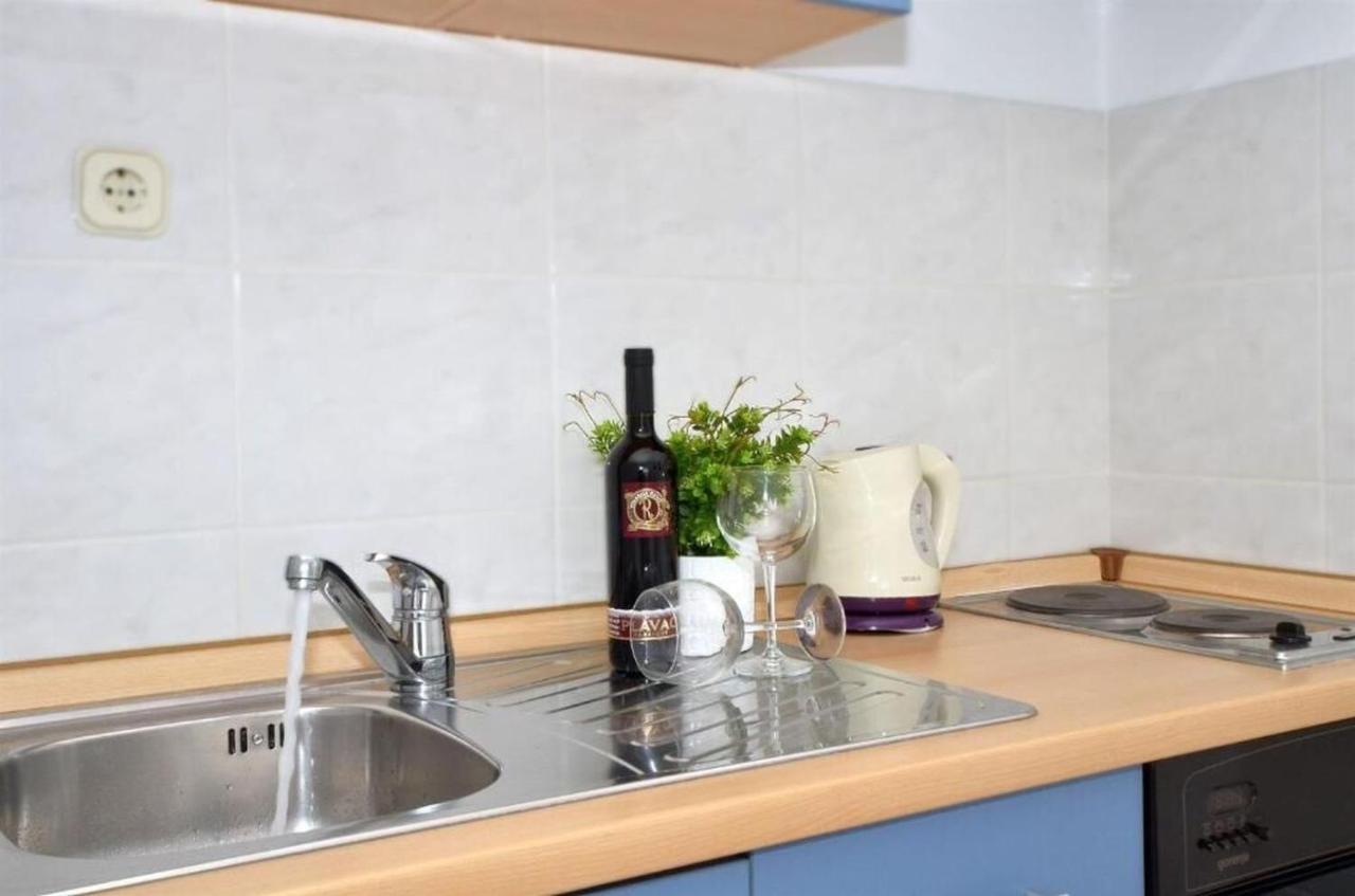 Apartments Sandy Рогозниця Екстер'єр фото