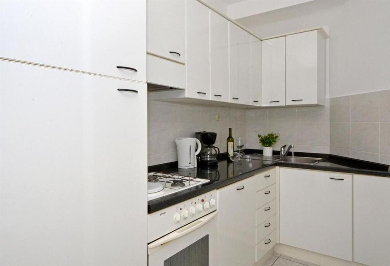 Apartments Sandy Рогозниця Екстер'єр фото