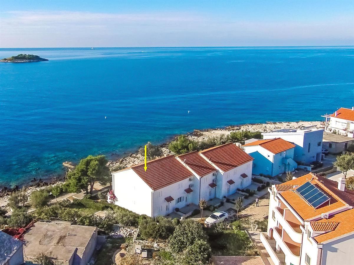 Apartments Sandy Рогозниця Екстер'єр фото