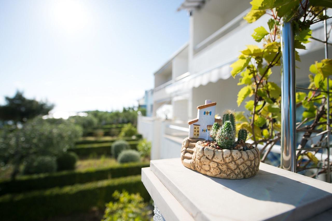 Apartments Sandy Рогозниця Екстер'єр фото