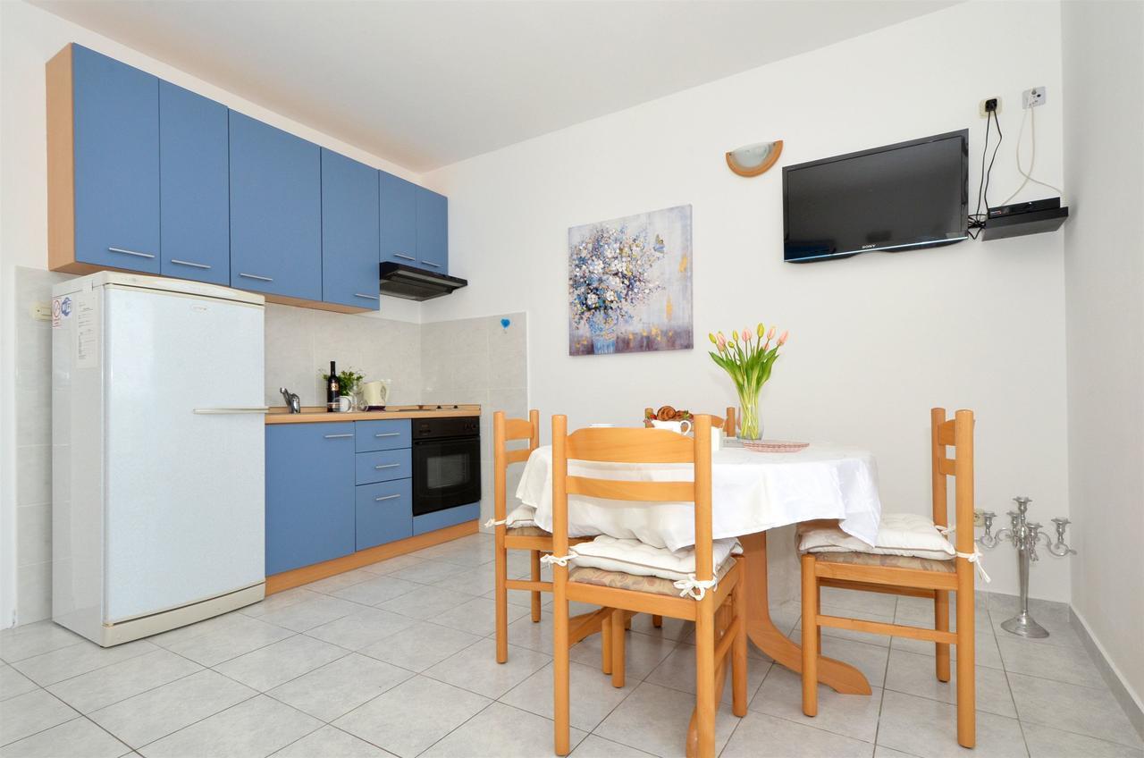 Apartments Sandy Рогозниця Екстер'єр фото